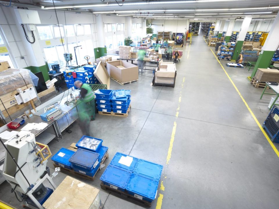 Kitting Logistik Logistikzentrum