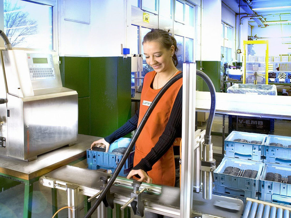 Lohnfertigung Lohnarbeit Lohnhersteller Lohnverpackung Konfektionierung Kommissionierer Etikettieren