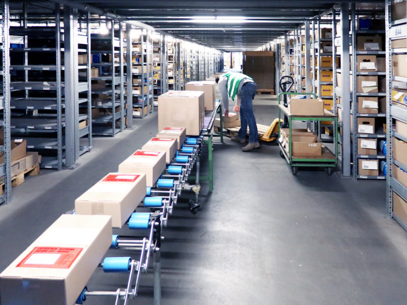 Warehouse & Logistics e-commerce/online-shops
